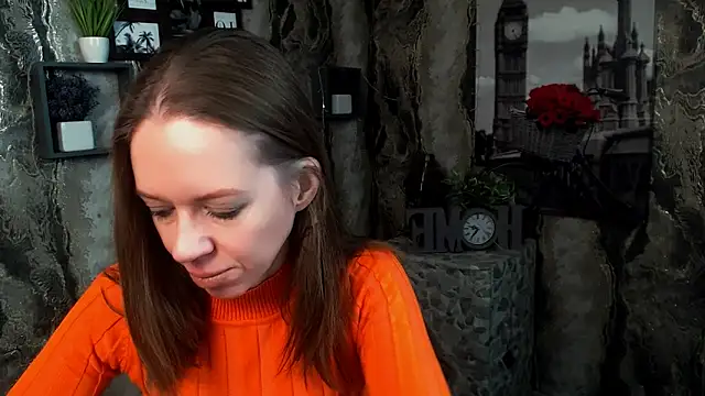 GloriaSi  online show from 12-15-25, 06:50