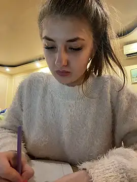 sexyy girl  online show from 12-20-24, 03:10