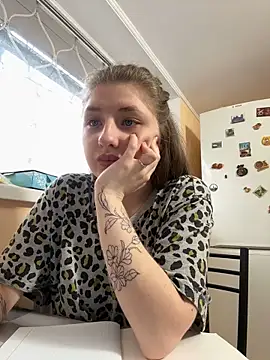 sexyy girl  online show from 03-15-25, 11:40