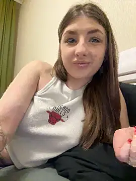 sexyy girl  online show from 11-01-25, 11:45