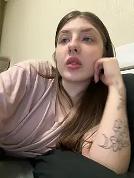 sexyy girl  online show from 11-18-25, 02:32