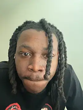 sneakylink13   online show from 03-28-26, 10:20