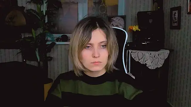 LolaAsmus online show from 01-24-25, 05:10