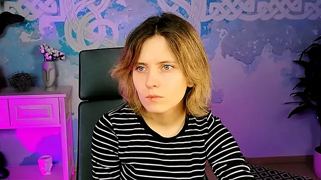 LolaAsmus online show from 01-31-25, 05:09