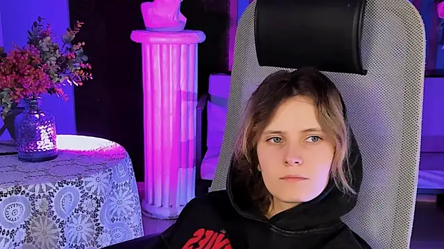 LolaAsmus online show from 02-12-25, 01:48