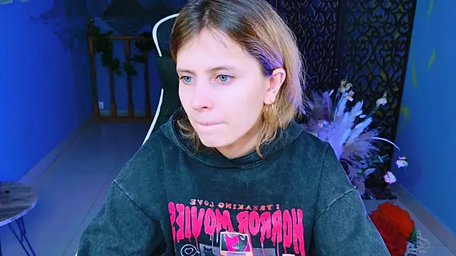 LolaAsmus online show from 02-18-25, 07:43