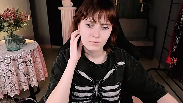 LolaAsmus online show from 03-18-25, 04:48