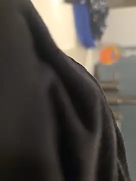 Snapshot of Jovende28 chatting on 11-09-25, 10:46 Jovende28 online show from 11-09-25, 10:46