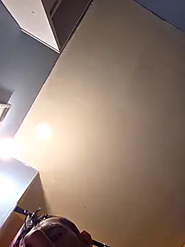 Snapshot of Jovende28 chatting on 11-29-25, 09:23 Jovende28 online show from 11-29-25, 09:23