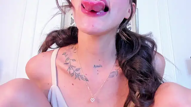 Vennus gir online show from 12-16-24, 10:56