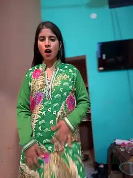 Snapshot of DiyAsingHh chatting on 12-05-24, 09:28 DiyAsingHh online show from 12-05-24, 09:28