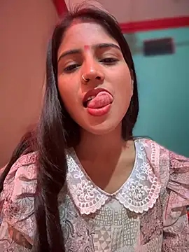 Snapshot of DiyAsingHh chatting on 01-11-25, 05:10 DiyAsingHh online show from 01-11-25, 05:10