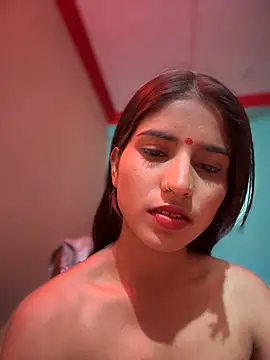 Snapshot of DiyAsingHh chatting on 02-08-25, 08:20 DiyAsingHh online show from 02-08-25, 08:20