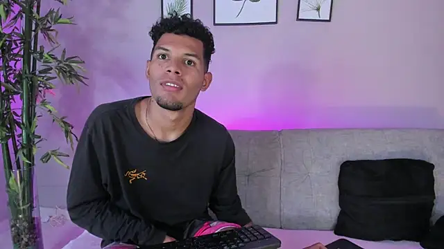 miaa lux online show from 02-01-25, 12:07