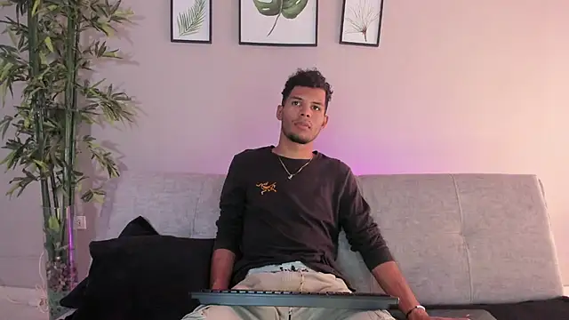 miaa lux online show from 02-06-25, 06:56