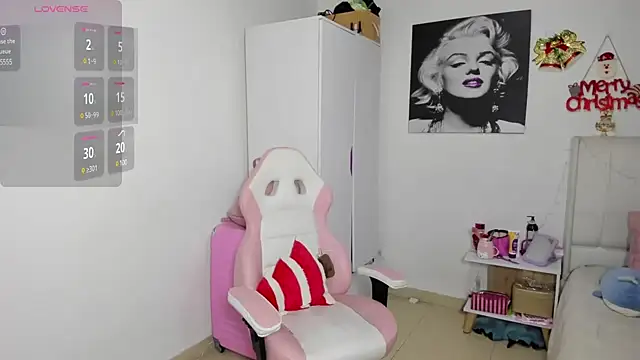 Snapshot of playsecrets chatting on 12-22-24, 08:58 playsecrets online show from 12-22-24, 08:58