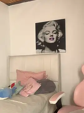 Snapshot of playsecrets chatting on 01-11-25, 04:25 playsecrets online show from 01-11-25, 04:25