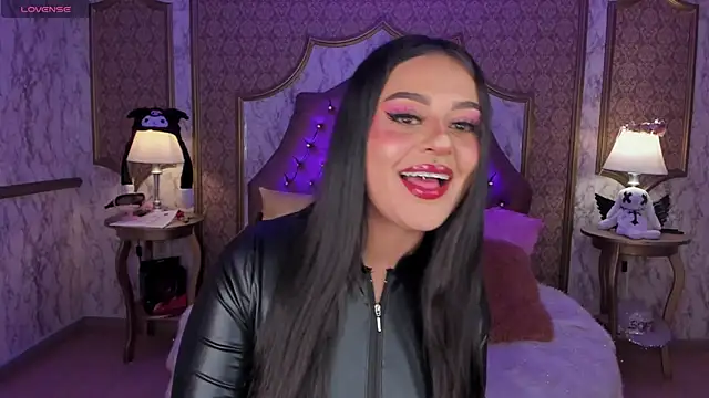 SoffiQueen online show from 04-23-26, 02:41