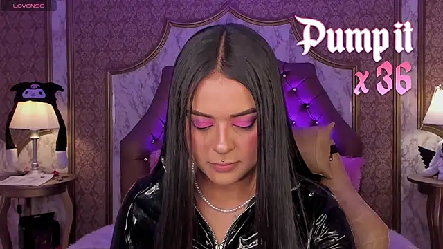 SoffiQueen online show from 04-25-26, 02:47