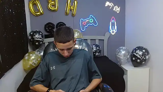 JackSwan18 online show from 01-03-25, 02:08