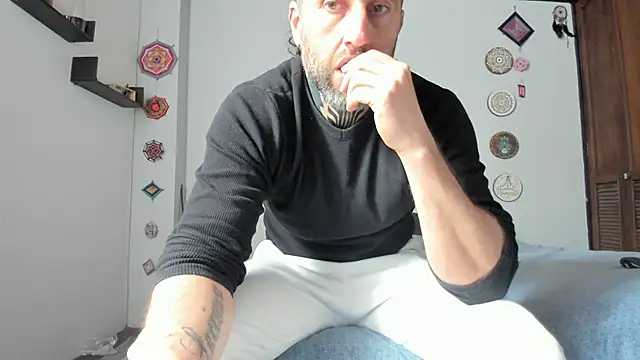 Antoniohot2024 online show from 01-04-25, 09:52