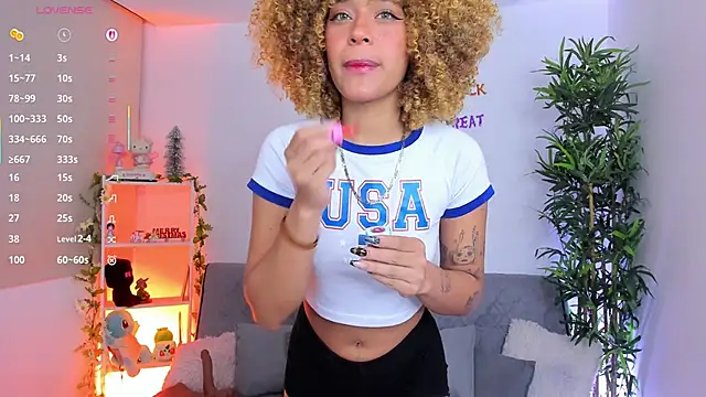 Snapshot of natty_romanof_18 chatting on 11-07-25, 10:26 natty romanof 18 online show from 11-07-25, 10:26