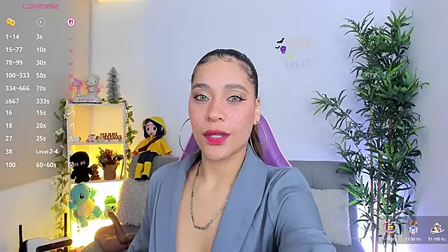 Snapshot of natty_romanof_18 chatting on 11-28-25, 11:02 natty romanof 18 online show from 11-28-25, 11:02