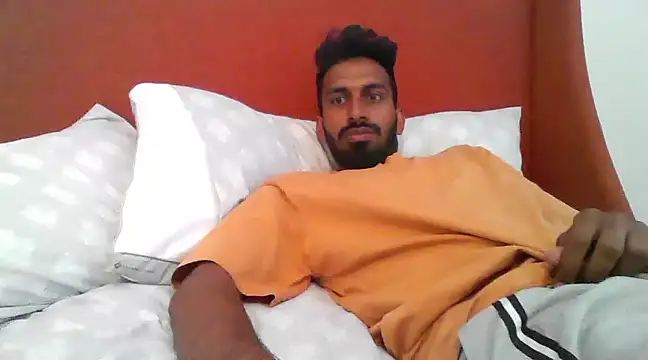 Snapshot of skinny__boy__ chatting on 02-17-25, 08:15 skinny boy online show from 02-17-25, 08:15