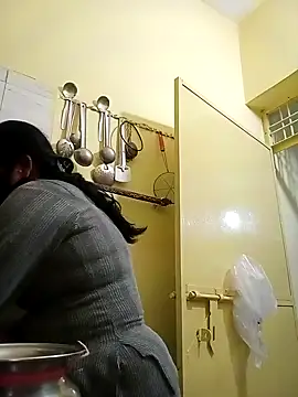 Snapshot of heenage chatting on 12-02-24, 05:37 heenage online show from 12-02-24, 05:37