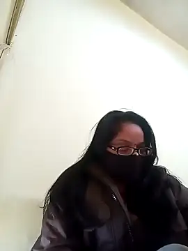 Snapshot of heenage chatting on 12-31-24, 06:59 heenage online show from 12-31-24, 06:59