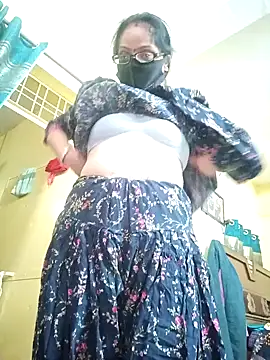 Snapshot of heenage chatting on 02-03-25, 04:04 heenage online show from 02-03-25, 04:04