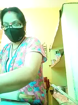 Snapshot of heenage chatting on 02-25-25, 05:52 heenage online show from 02-25-25, 05:52