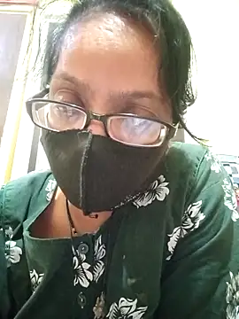 Snapshot of heenage chatting on 03-18-25, 04:48 heenage online show from 03-18-25, 04:48