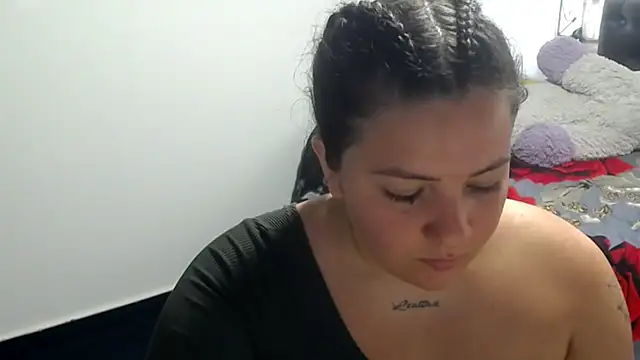 Snapshot of shopyymessyy chatting on 01-08-25, 06:41 shopyymessyy online show from 01-08-25, 06:41