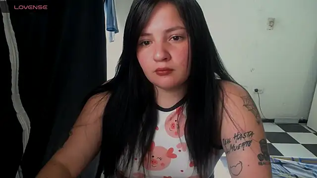 Snapshot of shopyymessyy chatting on 03-19-25, 01:51 shopyymessyy online show from 03-19-25, 01:51