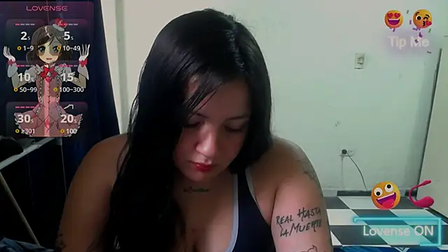 Snapshot of shopyymessyy chatting on 03-21-25, 06:29 shopyymessyy online show from 03-21-25, 06:29