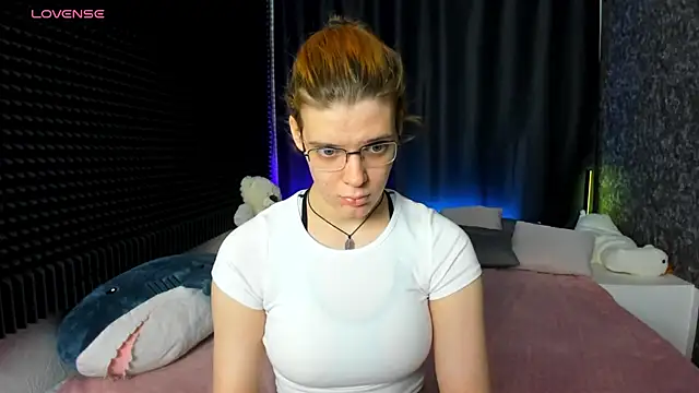 KIKI Krash online show from 01-16-25, 10:21