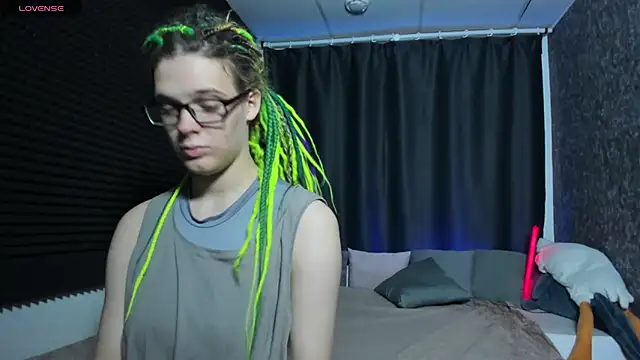 KIKI Krash online show from 09-27-25, 09:47