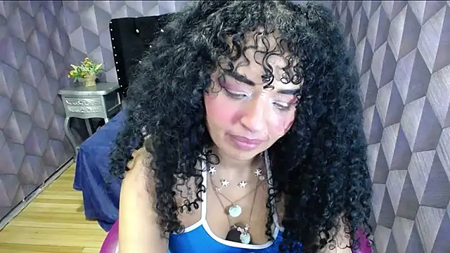Snapshot of Sofiacowperx chatting on 01-11-25, 03:02 Sofiacowperx online show from 01-11-25, 03:02