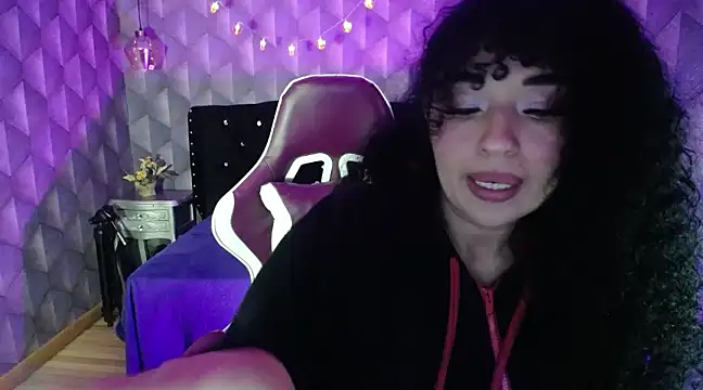 Snapshot of Sofiacowperx chatting on 02-14-25, 12:57 Sofiacowperx online show from 02-14-25, 12:57