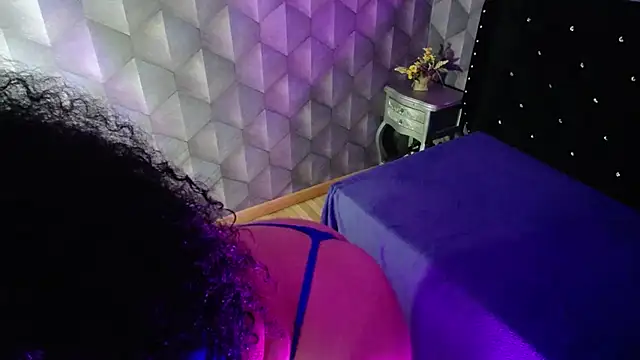 Snapshot of Sofiacowperx chatting on 02-15-25, 11:36 Sofiacowperx online show from 02-15-25, 11:36