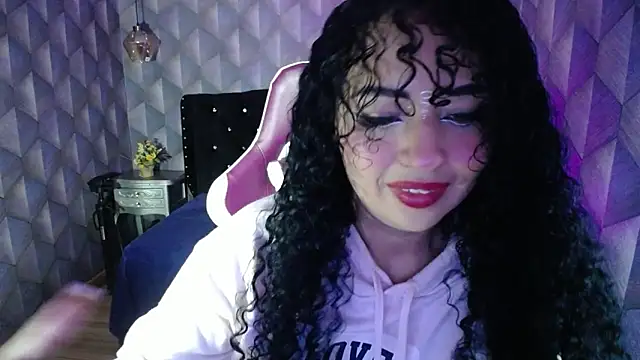 Snapshot of Sofiacowperx chatting on 02-23-25, 09:05 Sofiacowperx online show from 02-23-25, 09:05