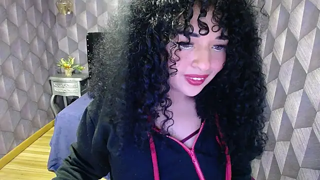 Snapshot of Sofiacowperx chatting on 03-02-25, 06:08 Sofiacowperx online show from 03-02-25, 06:08