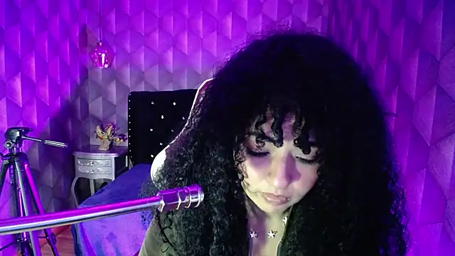 Snapshot of Sofiacowperx chatting on 03-05-25, 08:00 Sofiacowperx online show from 03-05-25, 08:00