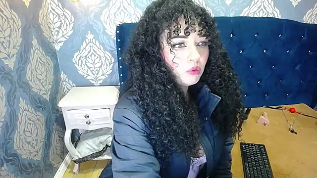 Snapshot of Sofiacowperx chatting on 10-06-25, 03:31 Sofiacowperx online show from 10-06-25, 03:31