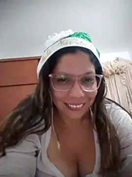 Carliina Soussa online show from 12-04-25, 11:02