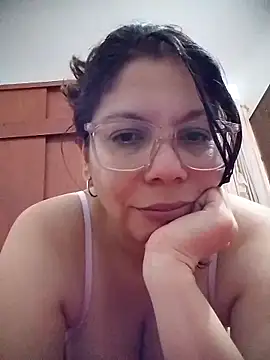 Snapshot of Carliina_Soussa chatting on 05-10-26, 05:29 Carliina Soussa online show from 05-10-26, 05:29