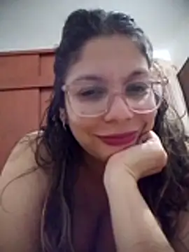Snapshot of Carliina_Soussa chatting on 05-11-26, 11:57 Carliina Soussa online show from 05-11-26, 11:57