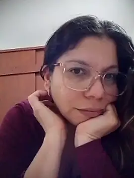 Snapshot of Carliina_Soussa chatting on 05-14-26, 12:17 Carliina Soussa online show from 05-14-26, 12:17