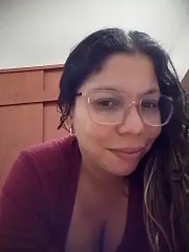 Snapshot of Carliina_Soussa chatting on 05-18-26, 10:37 Carliina Soussa online show from 05-18-26, 10:37